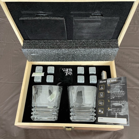 Whiskey Set - Picture 1 of 4